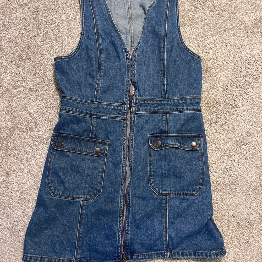 Denim Sleeveless Dress with Pockets